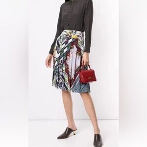 Tory Burch Printed Pleated Skirt Size 2


100% SILK